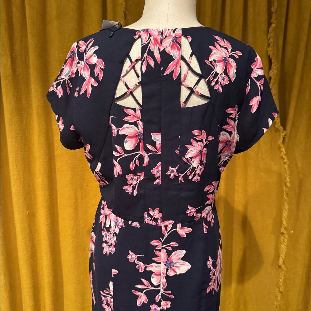Precious Ruffled Dress - Picture 3 of 7
